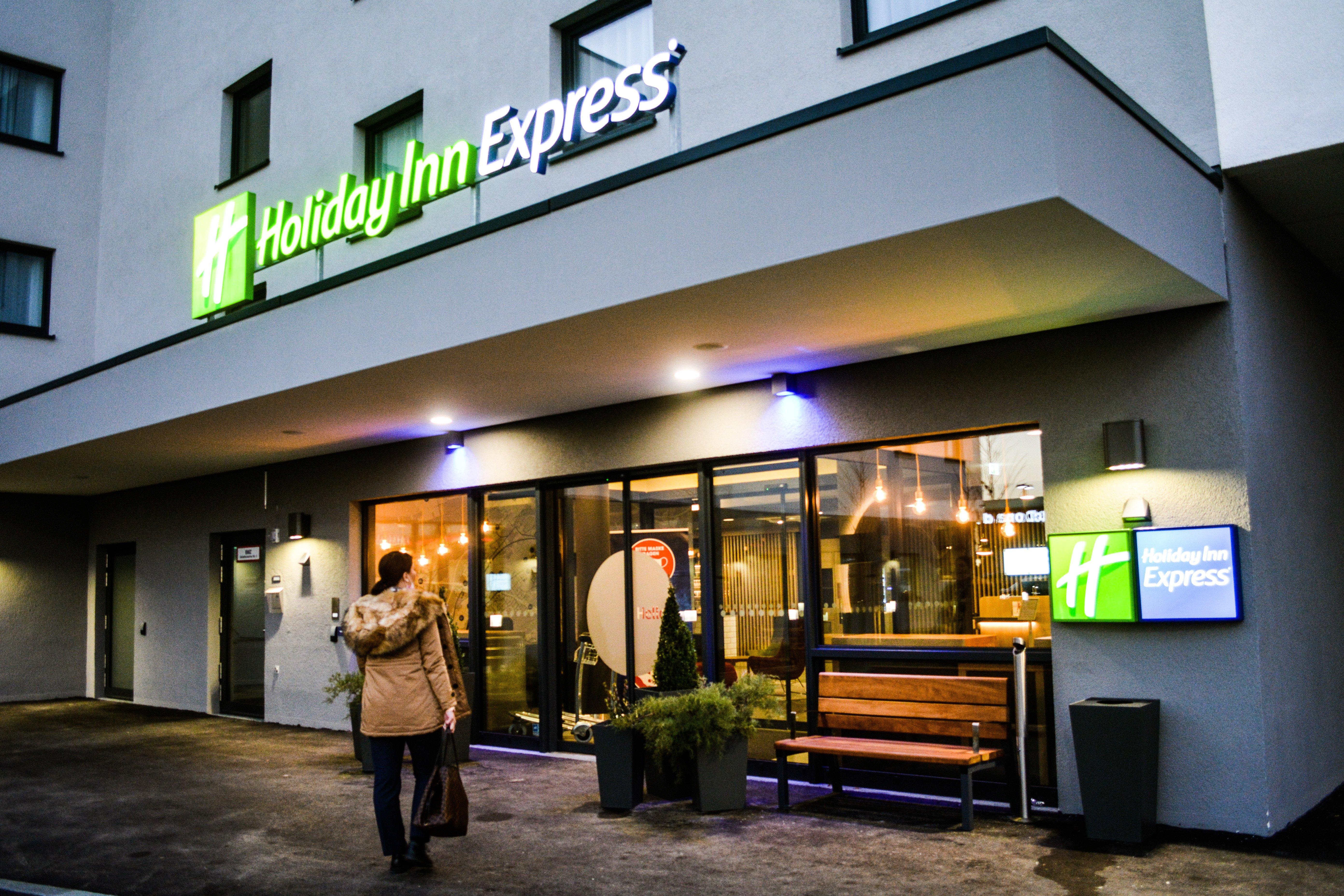 Holiday Inn Express Munich - Olching, An Ihg Hotel Exterior foto